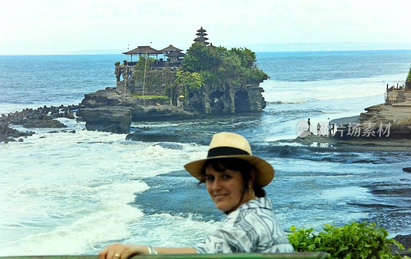 年代。Pura Tanah Lot，海水寺庙。印度尼西亚巴厘岛——Java。
